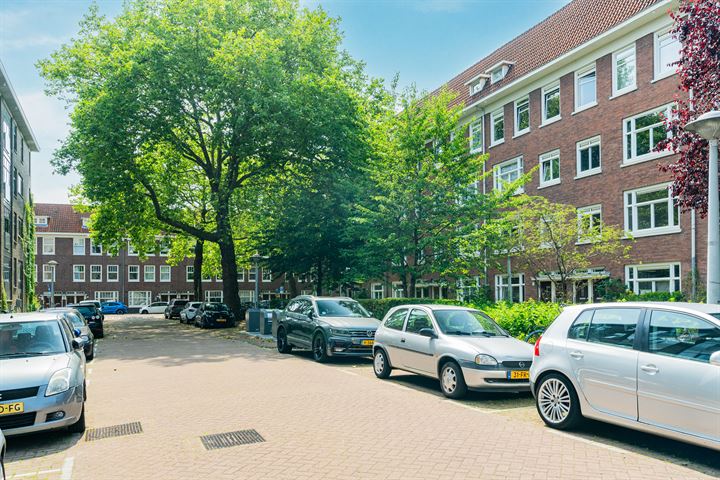 View photo 33 of Juliana van Stolbergstraat 50-2