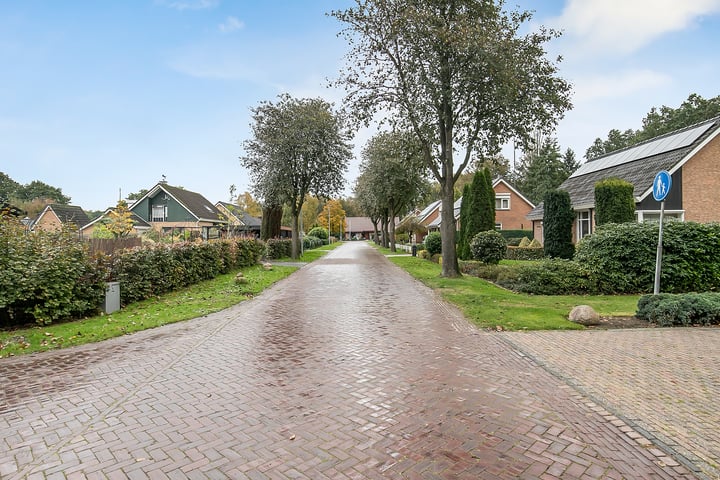 Bekijk foto 39 van Korhoenlaan 28