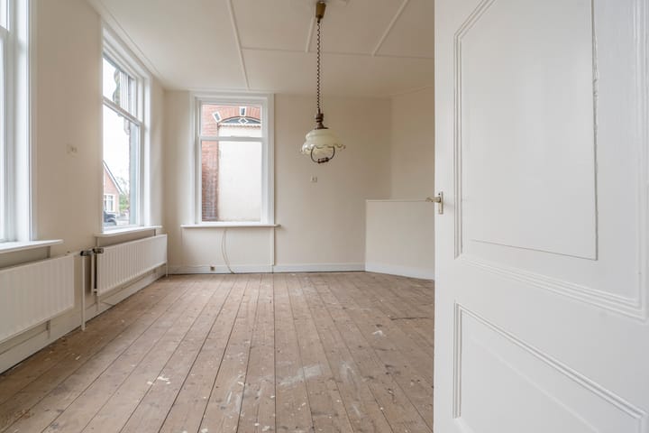 Photo 8 of Hoofdstraat 31