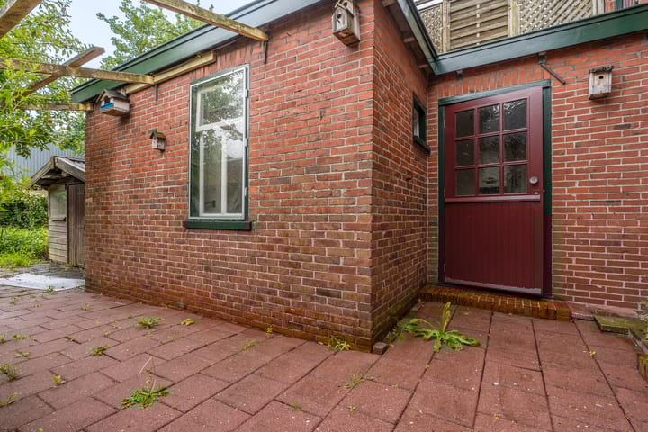 Photo 24 of Hoofdstraat 31