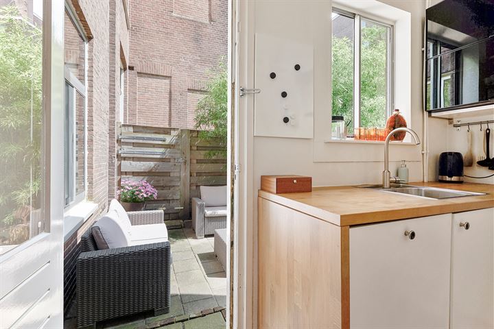 Bekijk foto 13 van Van Reigersbergenstraat 67-H