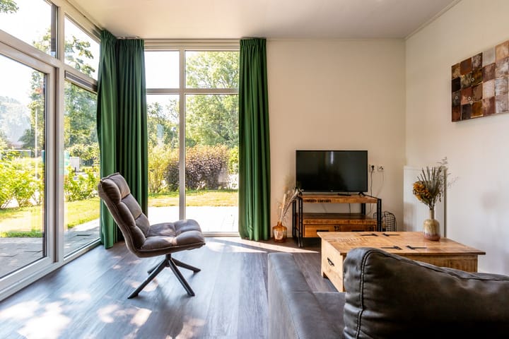 Photo 6 of Zuiderweg 2-147