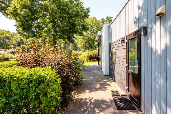 Photo 20 of Zuiderweg 2-147