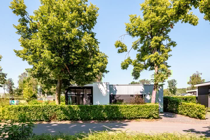 Photo 23 of Zuiderweg 2-147