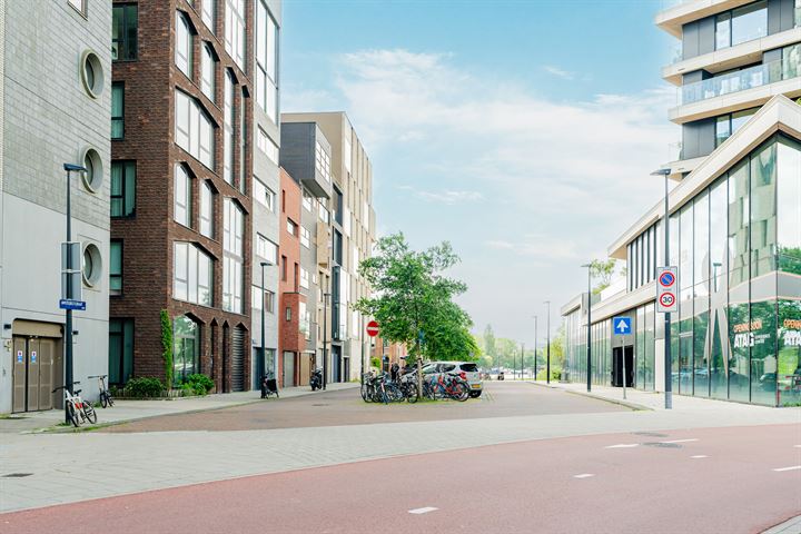 Bekijk foto 35 van Amstelbeststraat 26