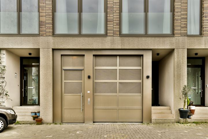 Bekijk foto 30 van Cola Debrotstraat 14