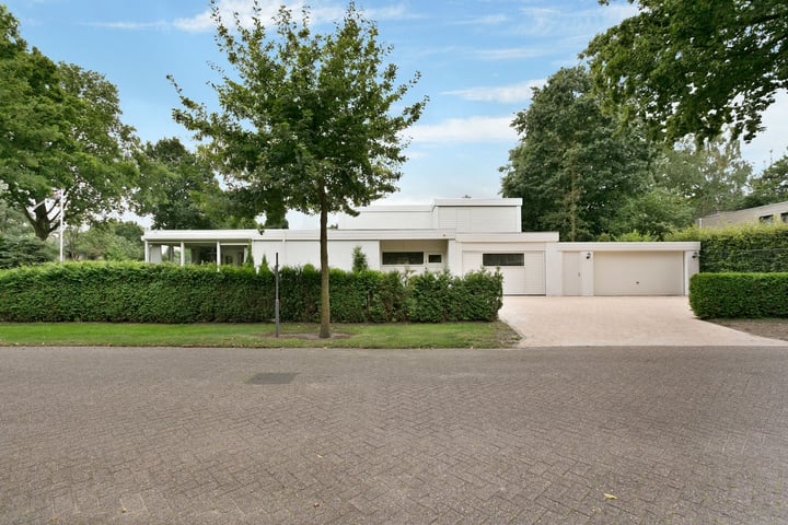 Foto 1 van Witte Hoeflaan 18