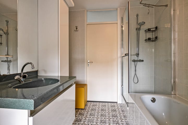 Foto 35 van Belle van Zuylenstraat 1