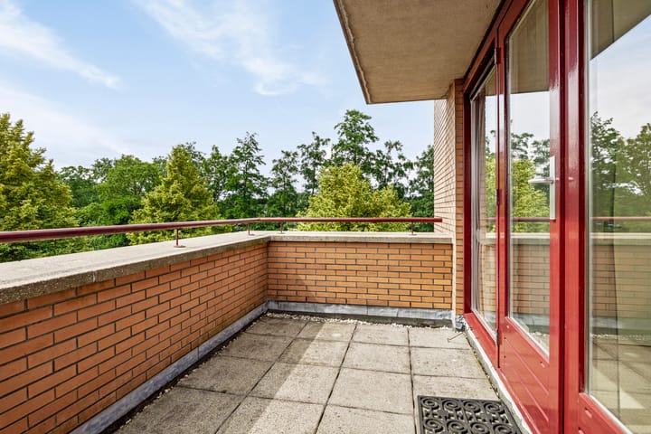 Foto 44 van Belle van Zuylenstraat 1