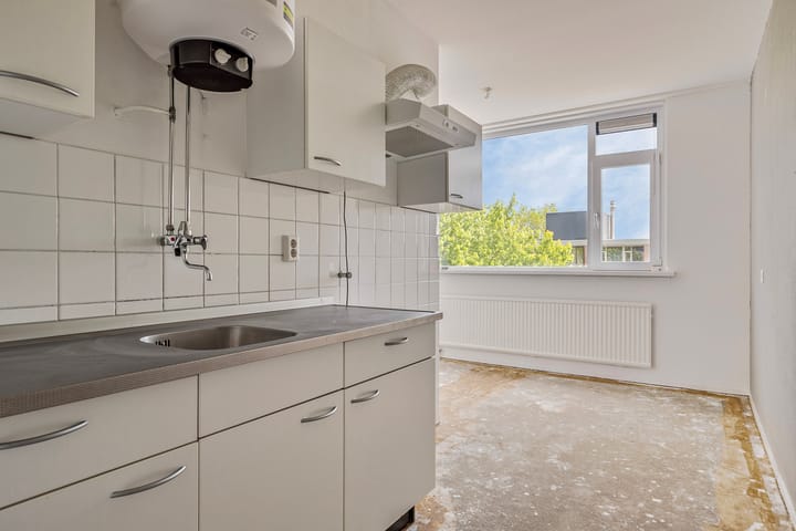 Photo 4 of Witte de Withstraat 69