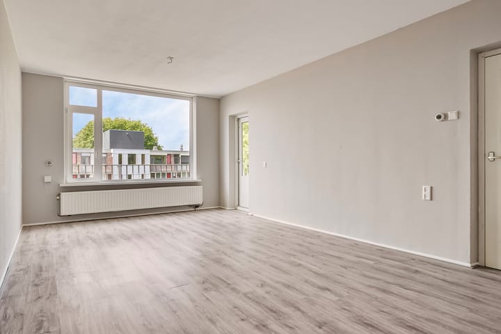 Photo 5 of Witte de Withstraat 69