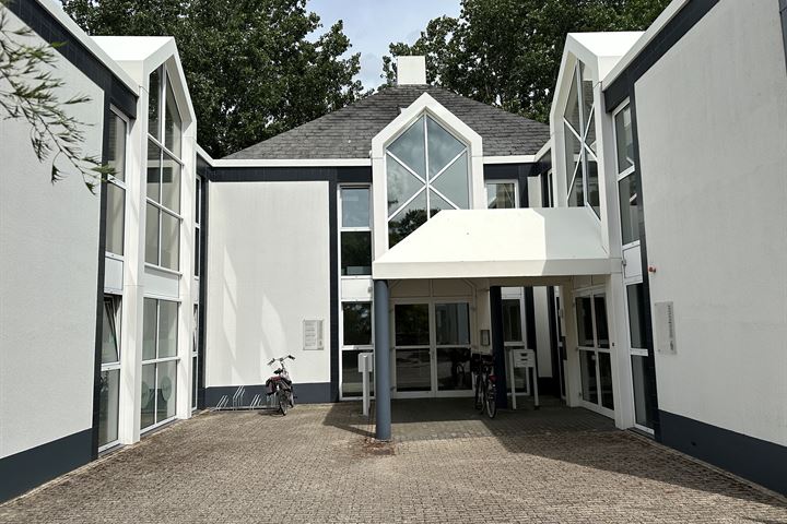 Smidsvuur 8, Nieuwkoop