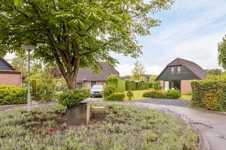 Photo 3 of Muidenweg 37