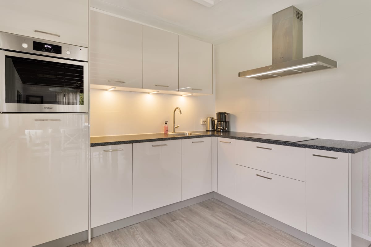 Photo 14 of Muidenweg 37