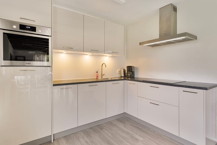 Photo 14 of Muidenweg 37