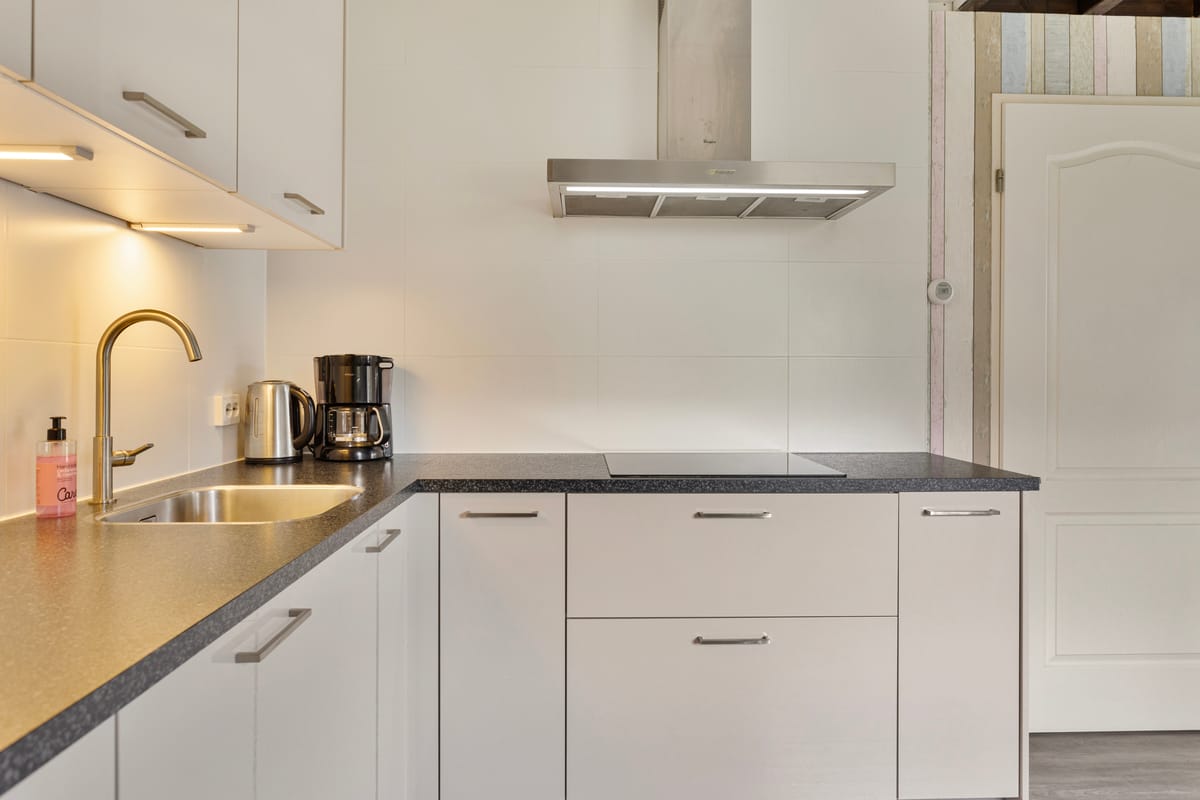 Photo 15 of Muidenweg 37