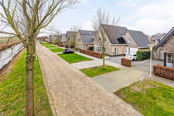 View photo 2 of Lindenhorststraat 48