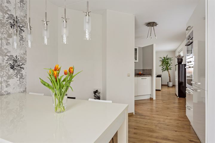 View photo 13 of Lindenhorststraat 48