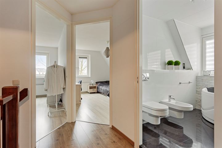 View photo 19 of Lindenhorststraat 48