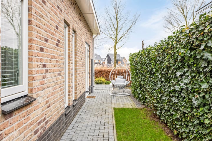 View photo 27 of Lindenhorststraat 48