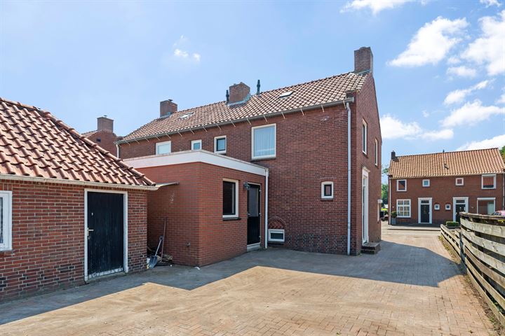 Bekijk foto 36 van De Wijerdstraat 11