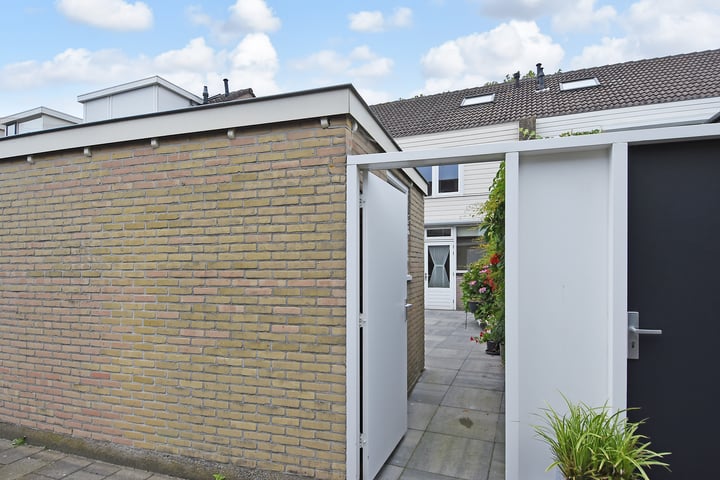 Bekijk foto 19 van Kortenaerstraat 83