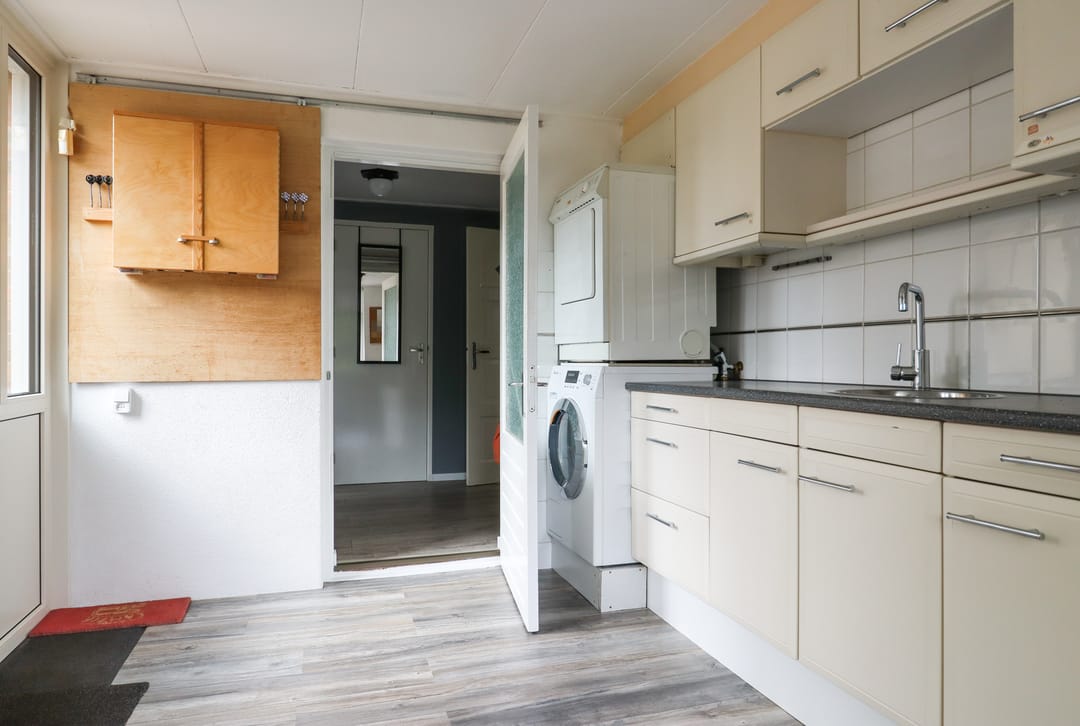 Photo 16 of Kommisjewei 49