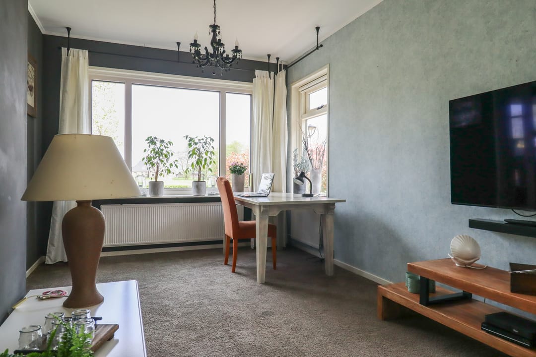 Photo 32 of Kommisjewei 49