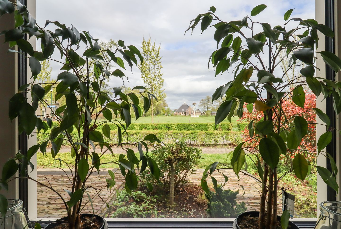 Photo 34 of Kommisjewei 49