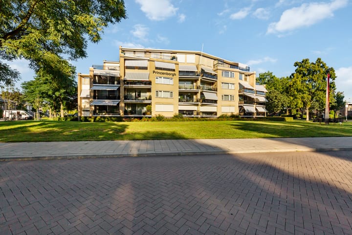 Foto 1 van Bernhardlaan 13