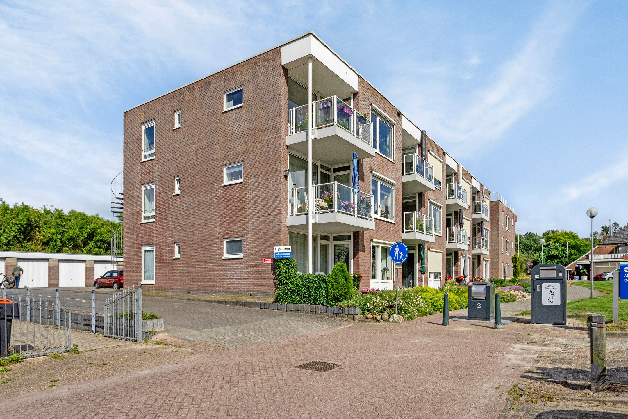 Foto 3 van Bouwteheerd 24