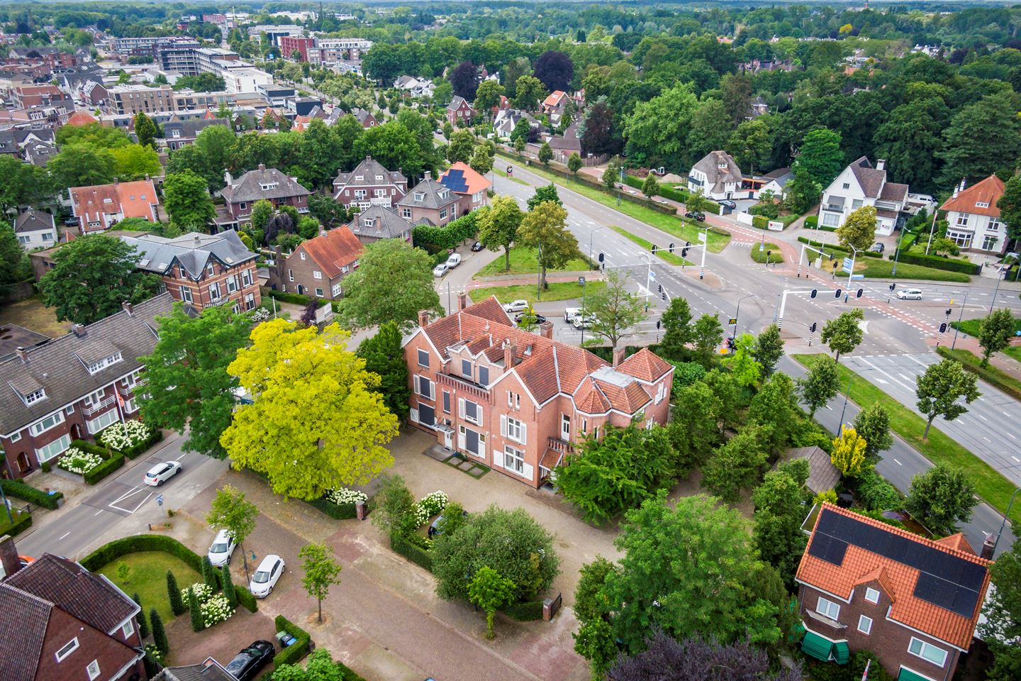 Bekijk foto 1 van Wilhelminalaan 1-3