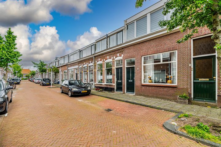 Bekijk foto 41 van Floresstraat 3