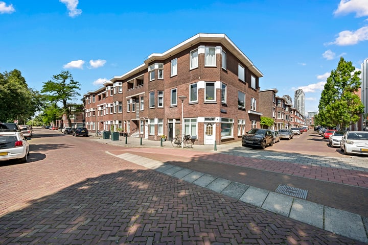 Bekijk foto 32 van Van den Boschstraat 303