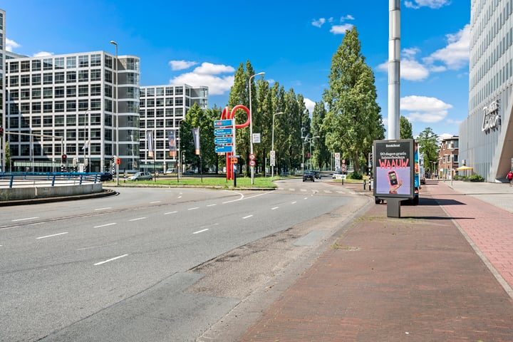 Bekijk foto 35 van Van den Boschstraat 303