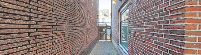 Bekijk 360° foto van Straat van Langebrug 8-V