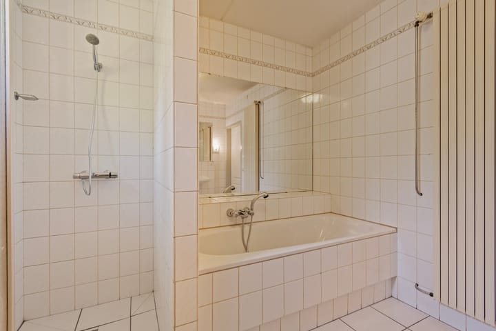 Photo 22 of Eikenlaan 6