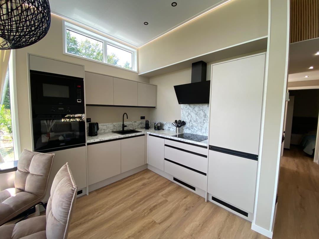 Foto 11 van Vredenseweg 184