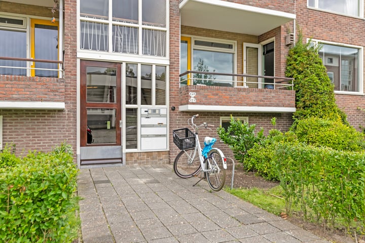 Bekijk foto 4 van Huygensstraat 121