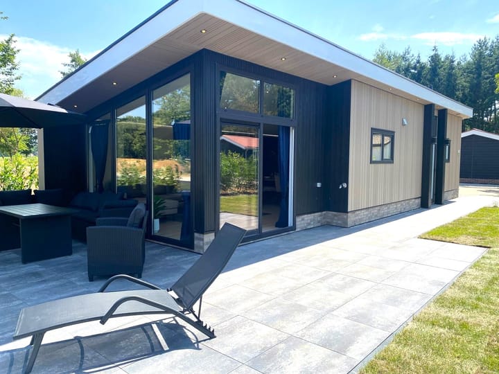 Foto 1 van Vredenseweg 186