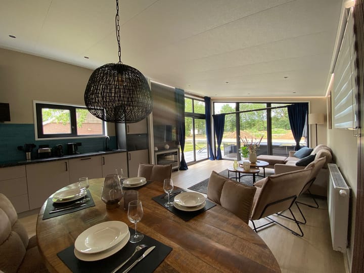 Foto 12 van Vredenseweg 186