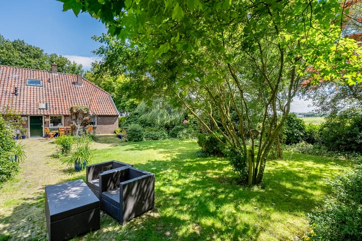 Photo 17 of De Brandt 4