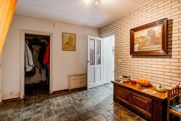 Photo 22 of De Brandt 4