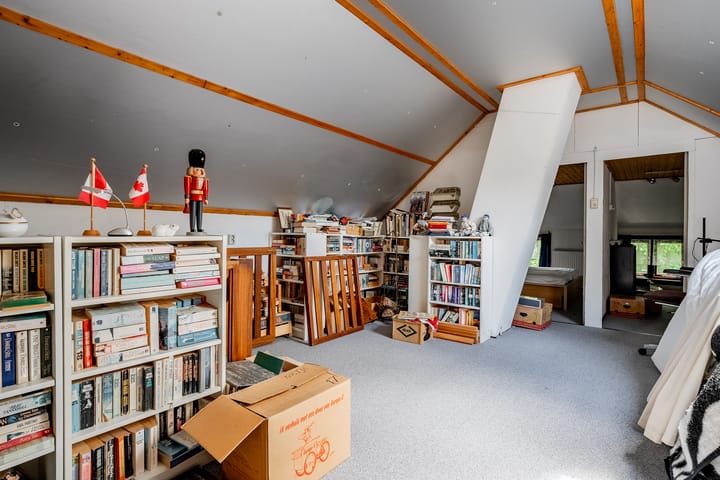 Photo 48 of De Brandt 4