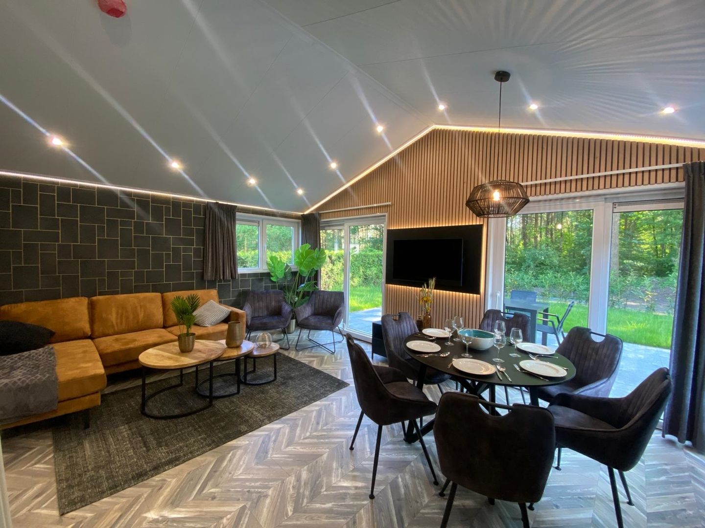 Foto 10 van Vredenseweg 188