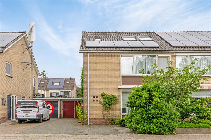 Bekijk foto 35 van Wielewaalstraat 17