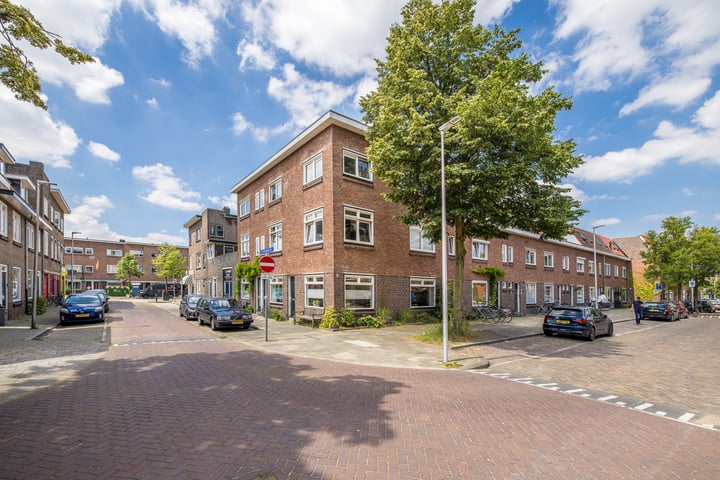 Bekijk foto 2 van Grevelingenstraat 6