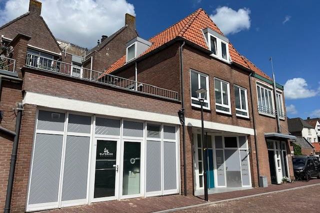 View photo 1 of Burchtstraat 26