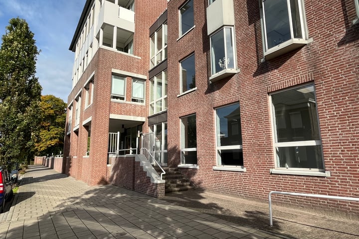 Bekijk foto 20 van Pastoor van Erpstraat 1