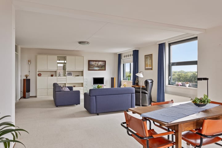 Foto 11 van Bremenstraat 143